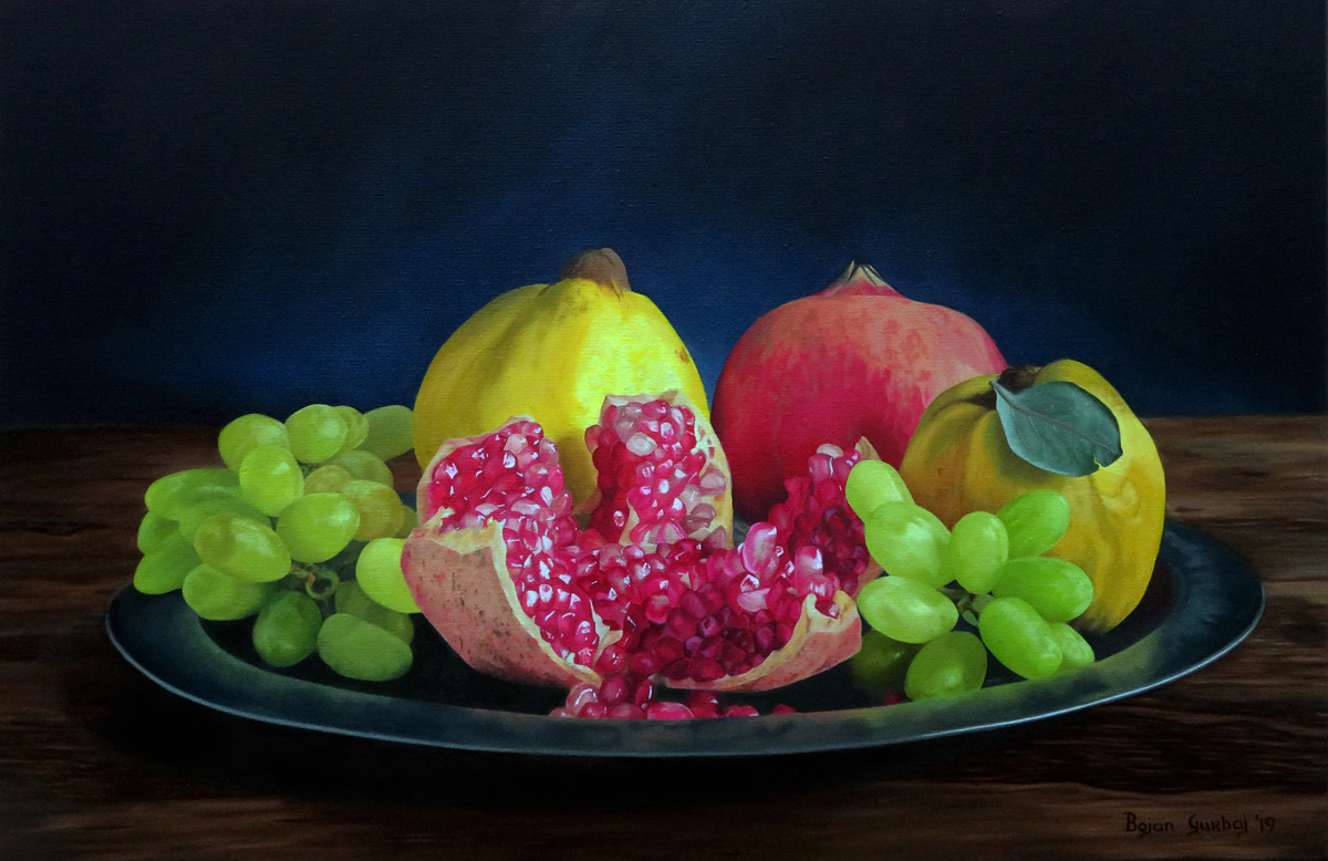 Bowl of fruit